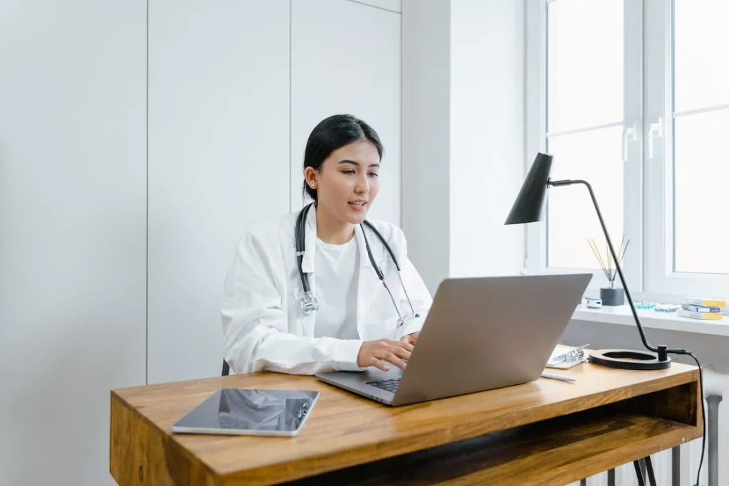 Doctor discussing the importance of memory screenings